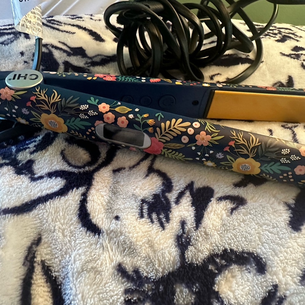 Chi Straightener - great condition!